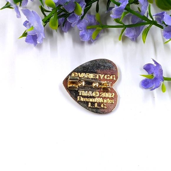 DreamWorks Shrek Heart Shaped Vintage Brooch with Shrek, Donkey & Fiona - Picture 4 of 6